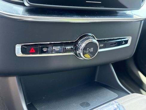 New 2026 Volvo XC90 T8 Ultra w/ Protection Package Premier image 15