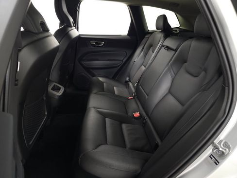 Certified 2025 Volvo XC60 B5 Plus AWD/4WD image 36