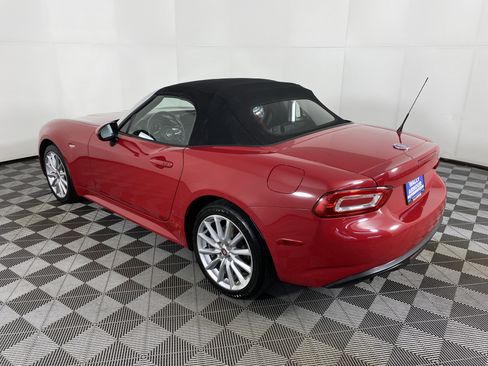 Used 2017 FIAT 124 Spider Lusso image 9