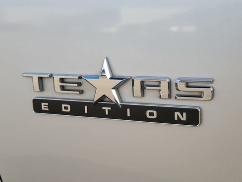 Used 2021 Chevrolet Silverado 2500 LTZ w/ LTZ Texas Edition image 11