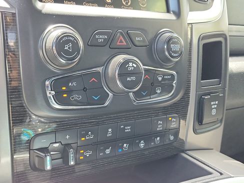 Used 2016 RAM 1500 Limited AWD/4WD image 32