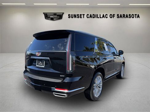 Certified 2025 Cadillac Escalade Premium Luxury w/ Touring Package image 3