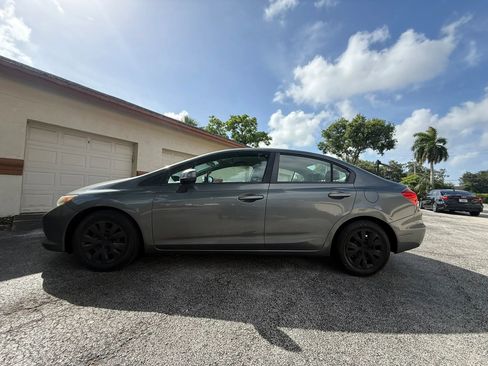 Used 2012 Honda Civic LX image 3