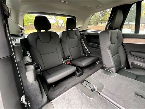 New 2026 Volvo XC90 B5 Plus image 28