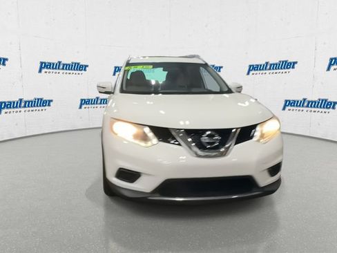 Used 2016 Nissan Rogue SV w/ SV Premium Package FWD image 3