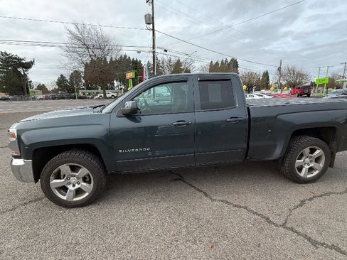 Used 2017 Chevrolet Silverado 1500 LT w/ All Star Edition AWD/4WD image 7