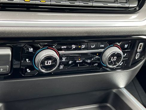 Used 2026 Chevrolet Silverado 2500 High Country w/ High Country Premium Package AWD/4WD image 29