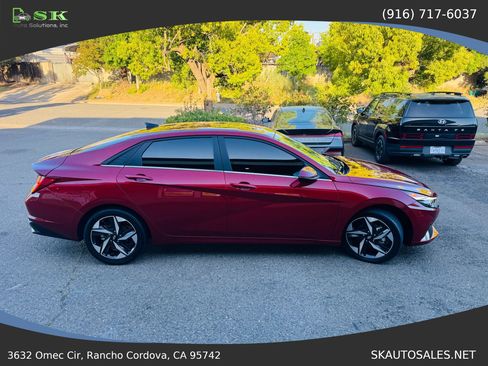 Used 2023 Hyundai Elantra Limited FWD image 6