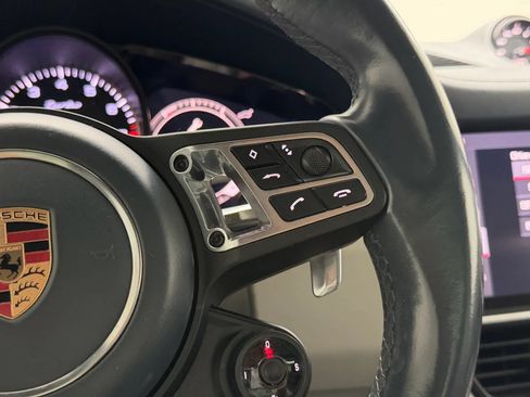Used 2020 Porsche Cayenne Turbo AWD/4WD image 23