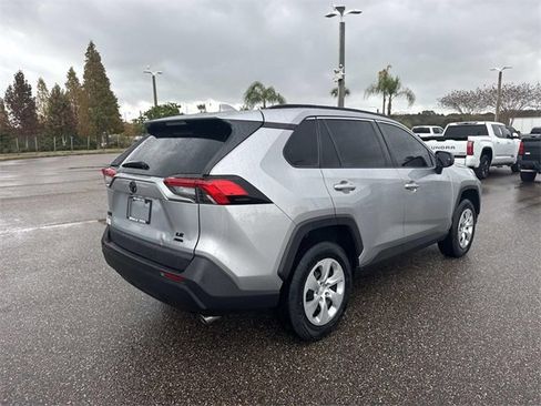 Used 2021 Toyota RAV4 LE w/ Carpet Mat Package (TMS) image 4