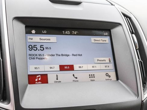 Used 2018 Ford Edge SEL w/ Equipment Group 201A AWD/4WD image 22