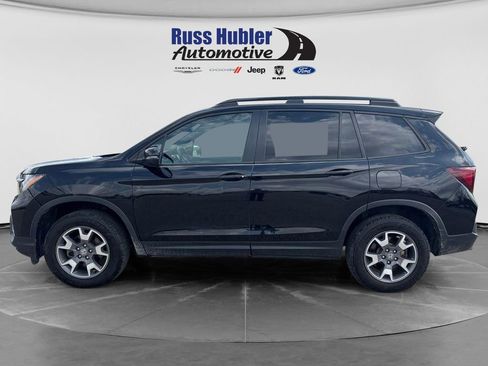 Used 2022 Honda Passport TrailSport image 2