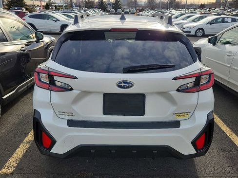 Used 2024 Subaru Crosstrek 2.0i Premium image 5