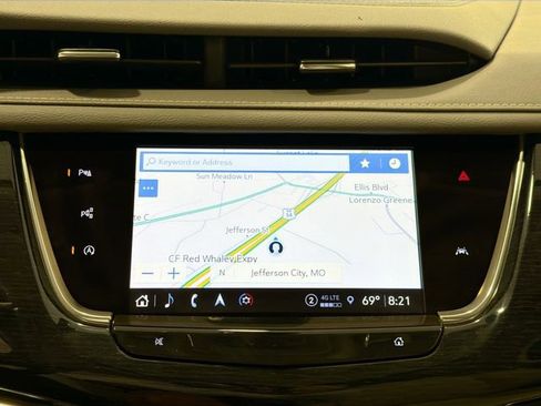 Used 2024 Cadillac XT6 Premium Luxury w/ Technology Package AWD/4WD image 11