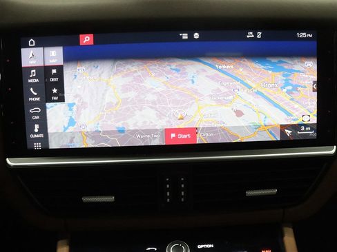 Used 2019 Porsche Cayenne AWD/4WD image 38