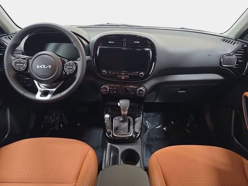 Used 2025 Kia Soul EX FWD image 10