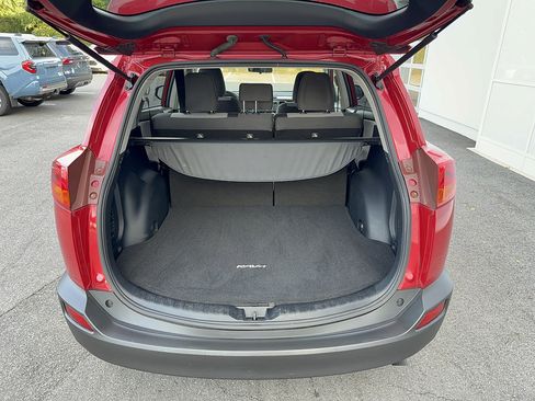 Used 2014 Toyota RAV4 LE AWD/4WD image 15