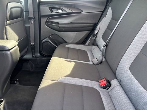 Used 2025 Chevrolet TrailBlazer LT image 24