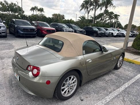 Used 2005 BMW Z4 2.5i RWD image 6