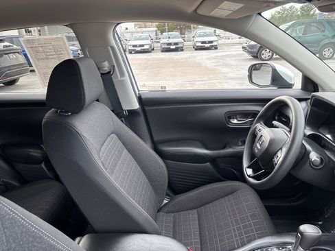 Certified 2026 Honda HR-V LX image 11