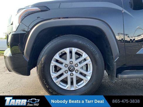 Used 2025 Toyota Sequoia SR5 AWD/4WD image 18