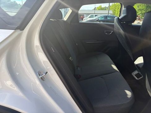 Used 2025 Kia K4 FWD image 22