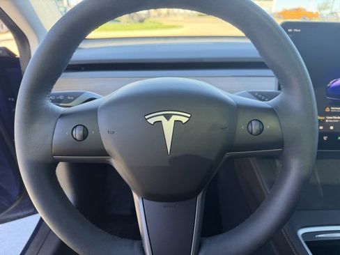 Used 2023 Tesla Model 3 Standard Range image 14