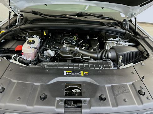 Used 2023 Jeep Grand Cherokee L Laredo image 36