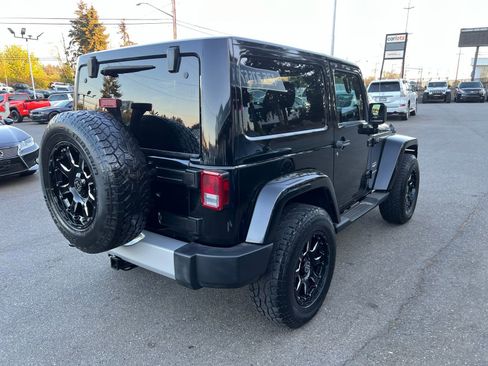 Used 2012 Jeep Wrangler Sahara w/ Connectivity Group AWD/4WD image 5