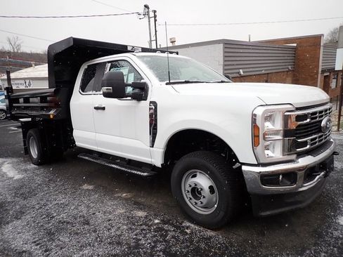 New 2025 Ford F350 XL w/ XL Chrome Package image 9