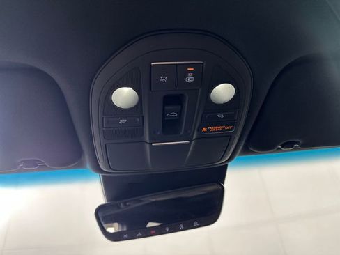 Used 2023 Genesis G70 2.0T w/ Sport Prestige Package image 24