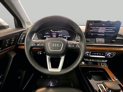 Used 2023 Audi Q5 2.0T Premium Plus w/ Premium Plus Package AWD/4WD image 6