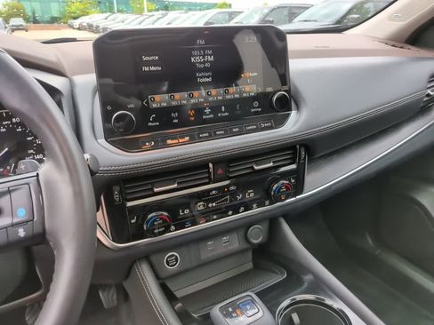 Used 2021 Nissan Rogue SL w/ Premium Package AWD/4WD image 24