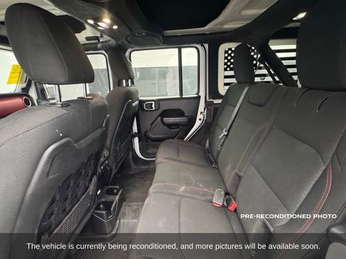 Used 2021 Jeep Wrangler Unlimited Rubicon AWD/4WD image 10