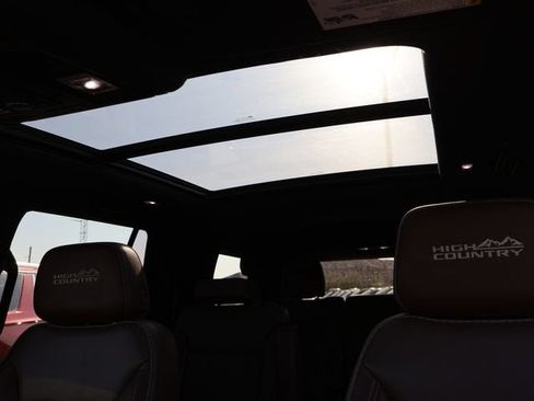 Used 2021 Chevrolet Tahoe High Country AWD/4WD image 38