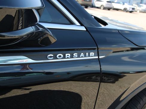 Used 2025 Lincoln Corsair FWD image 13