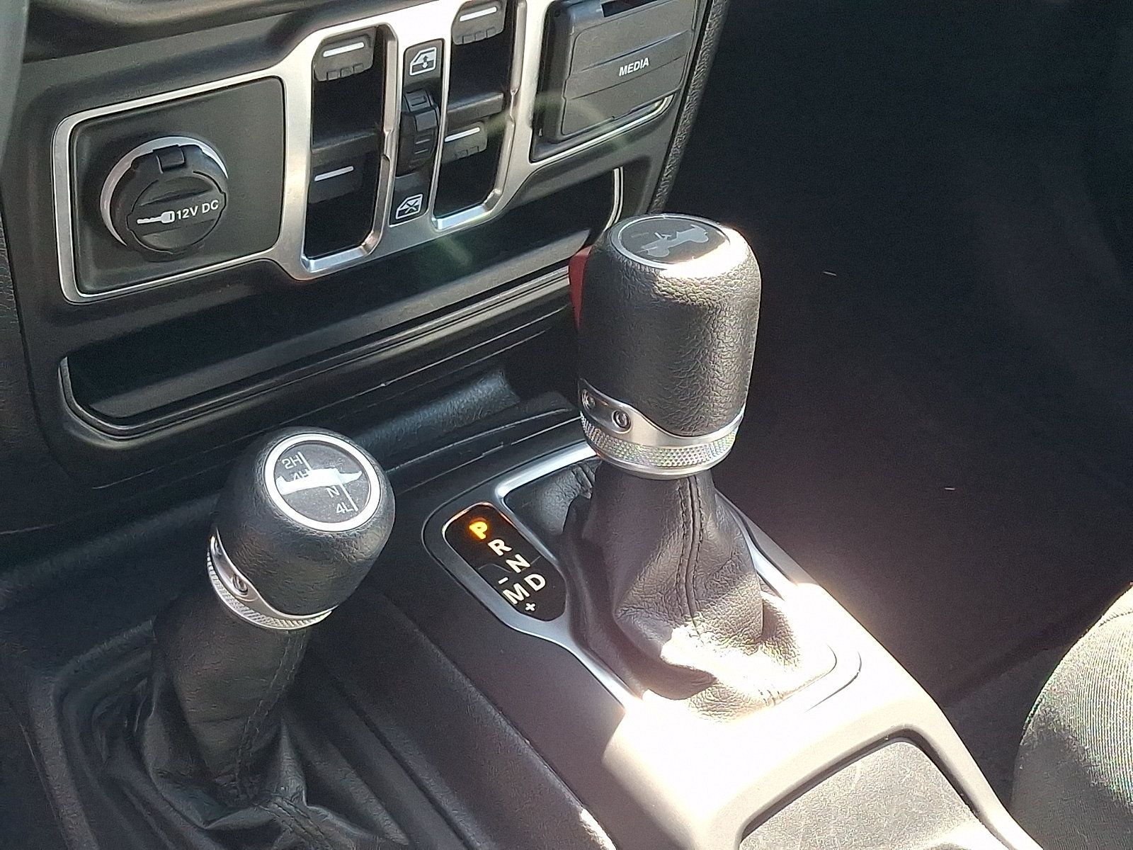 Used 2022 Jeep Wrangler Unlimited Sport AWD/4WD image 14