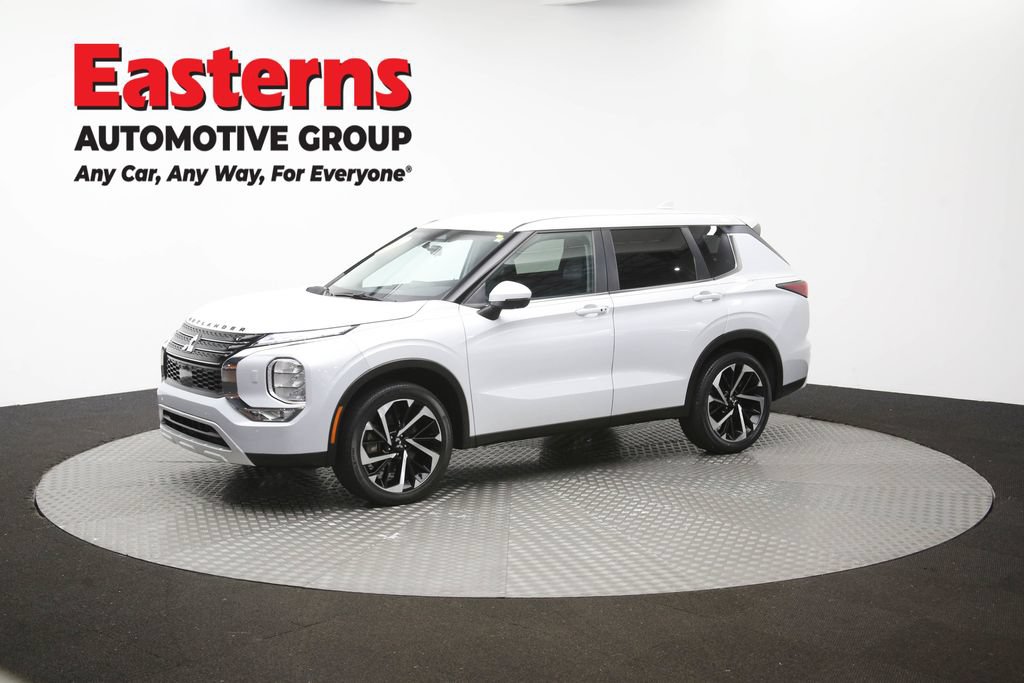 Used 2024 Mitsubishi Outlander SE AWD/4WD image 57