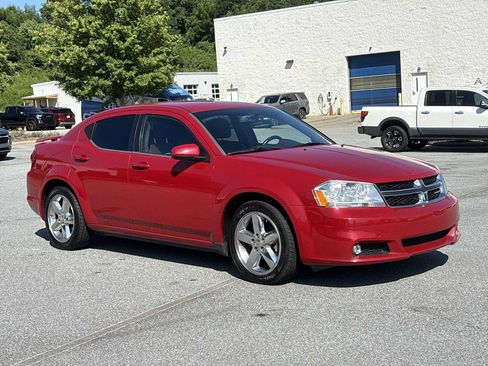 Used 2012 Dodge Avenger SXT Plus FWD image 4