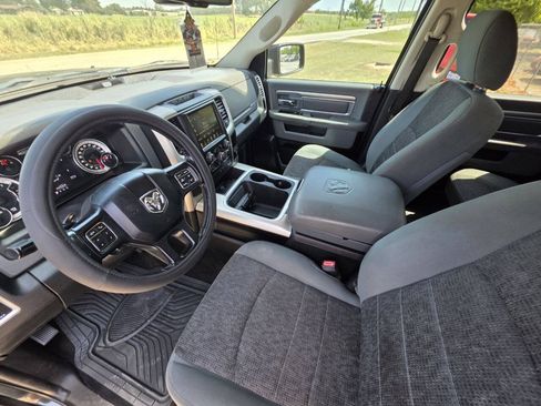 Used 2016 RAM 1500 Lone Star RWD image 3
