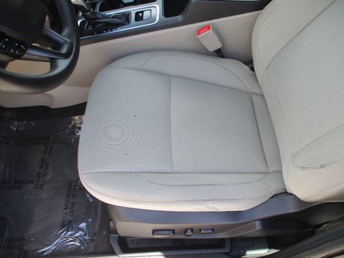 Used 2018 Ford Escape SE w/ Ford Safe & Smart Package FWD image 5