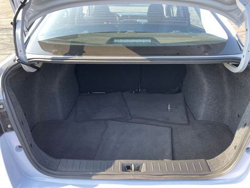 Used 2025 Nissan Versa SV image 29