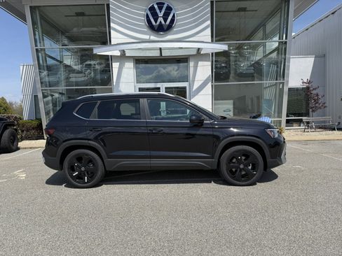 New 2026 Volkswagen Taos SEL AWD/4WD image 2