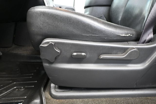 Used 2013 GMC Yukon XL SLT AWD/4WD image 15