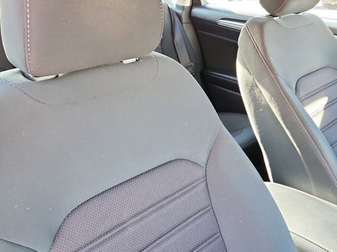 Used 2019 Ford Fusion SE image 19