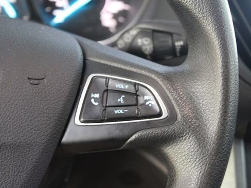Used 2019 Ford Escape SE w/ Ford Safe & Smart Package AWD/4WD image 18