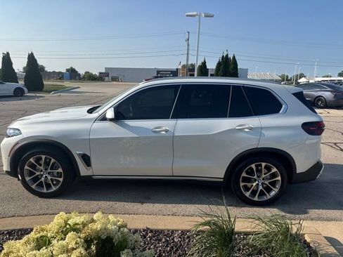 Used 2024 BMW X5 xDrive40i w/ Premium Package AWD/4WD image 9