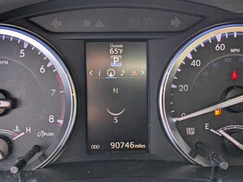 Used 2016 Toyota Highlander Limited image 27