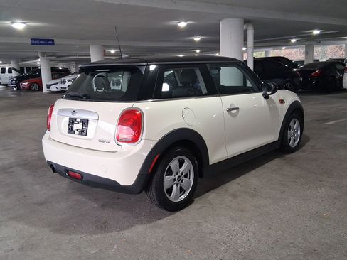Used 2015 MINI Cooper 2-Door Hardtop image 8