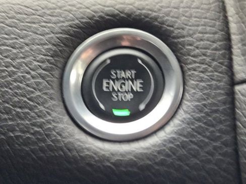 Used 2023 GMC Yukon XL Denali RWD image 23